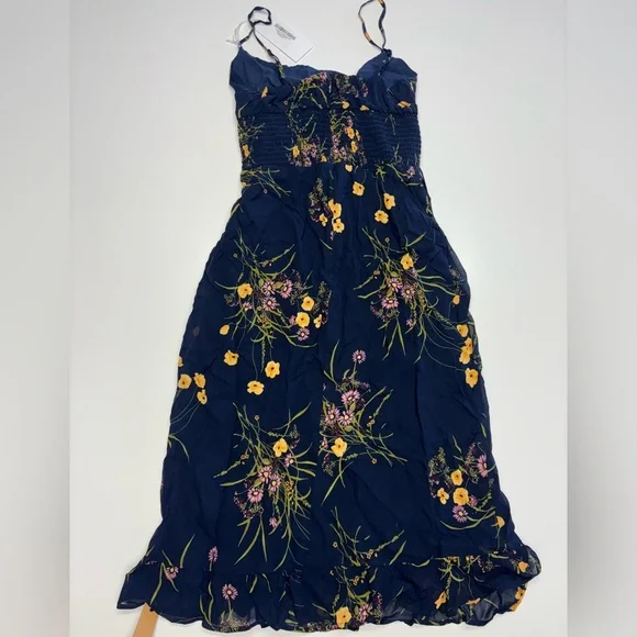 Reformation Genie Midi Dress in blue flora 4 - Picture 8 of 9